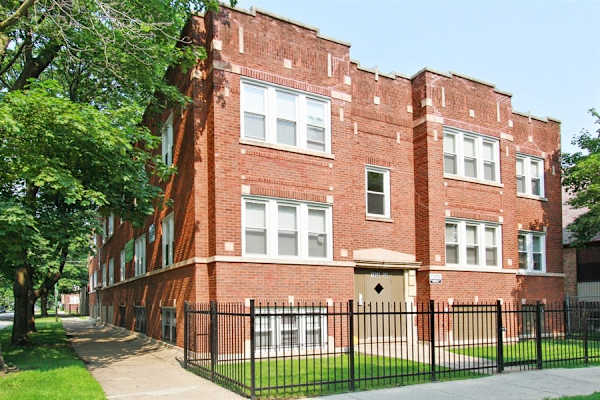 7956 S Burnham Ave property